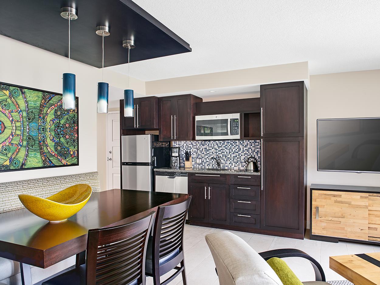 Dining and Kitchenette