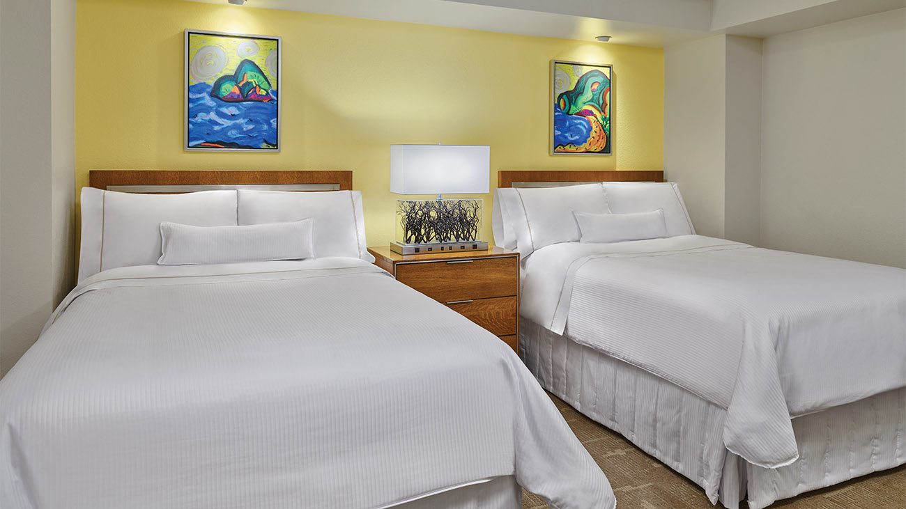 wsj-bay-vista-two-and-three-bedroom-villa-guestroom-interior-photo