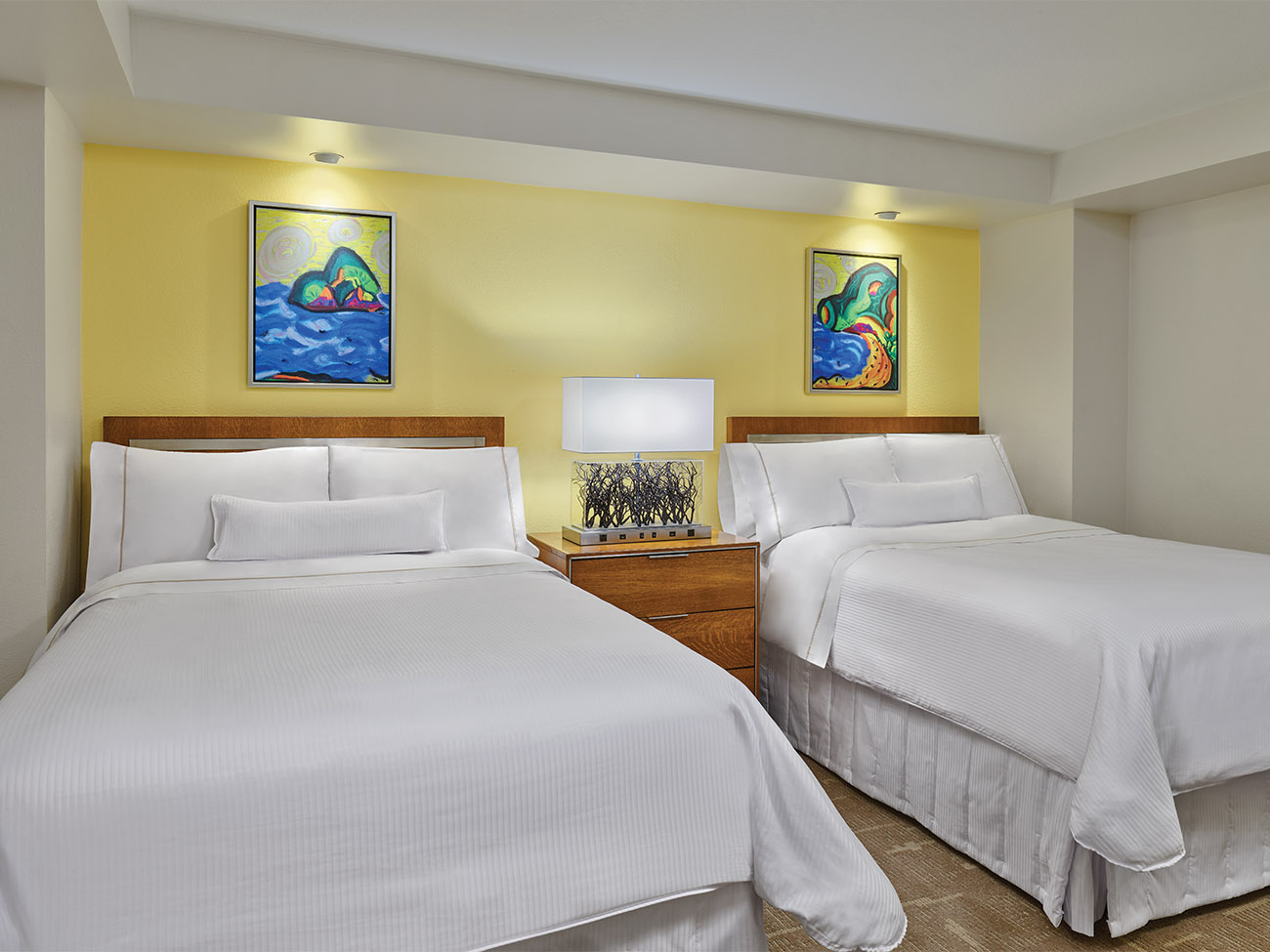 wsj-bay-vista-two-and-three-bedroom-villa-guestroom-interior-photo