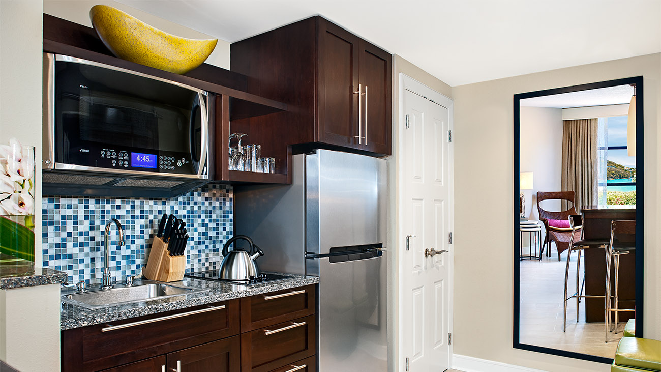 wsj-coral-vista-studio-and-three-bedroom-villa-kitchen-interior-photo