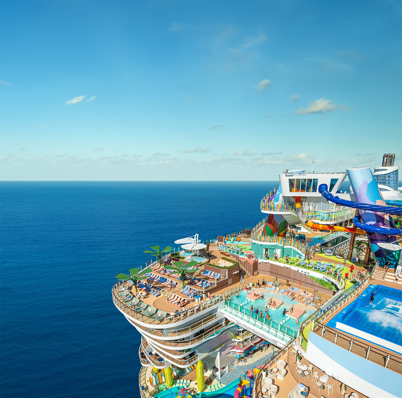 Icon of the Seas pool deck